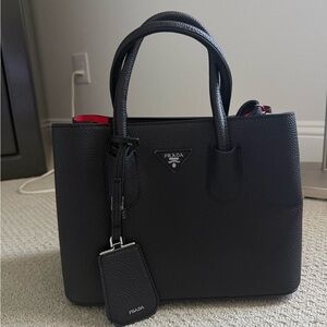 NWOT Luxury Elegant Black Leather Tote Bag
